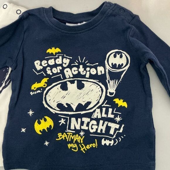 2 Batman shirts for babies size 6-12 months - Picture 3 of 5